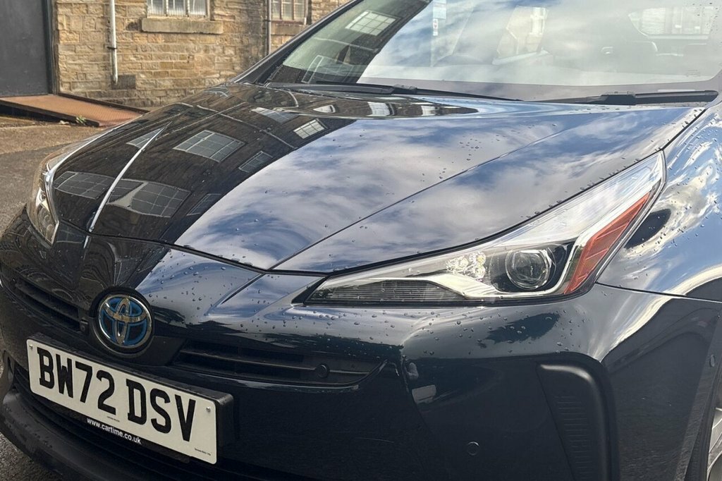 Toyota Prius Hatchback Grey #26