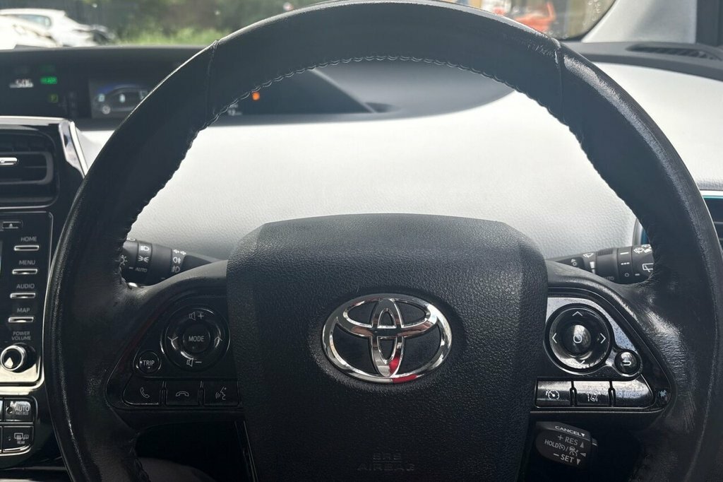 Toyota Prius Hatchback Grey #17