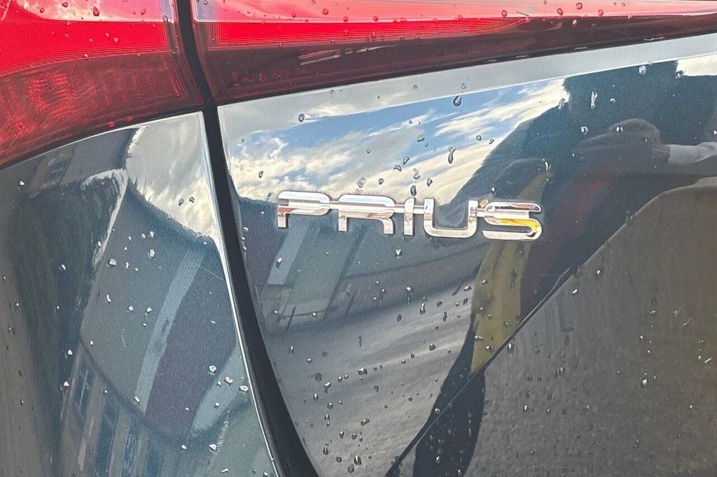 Toyota Prius Hatchback Grey #27