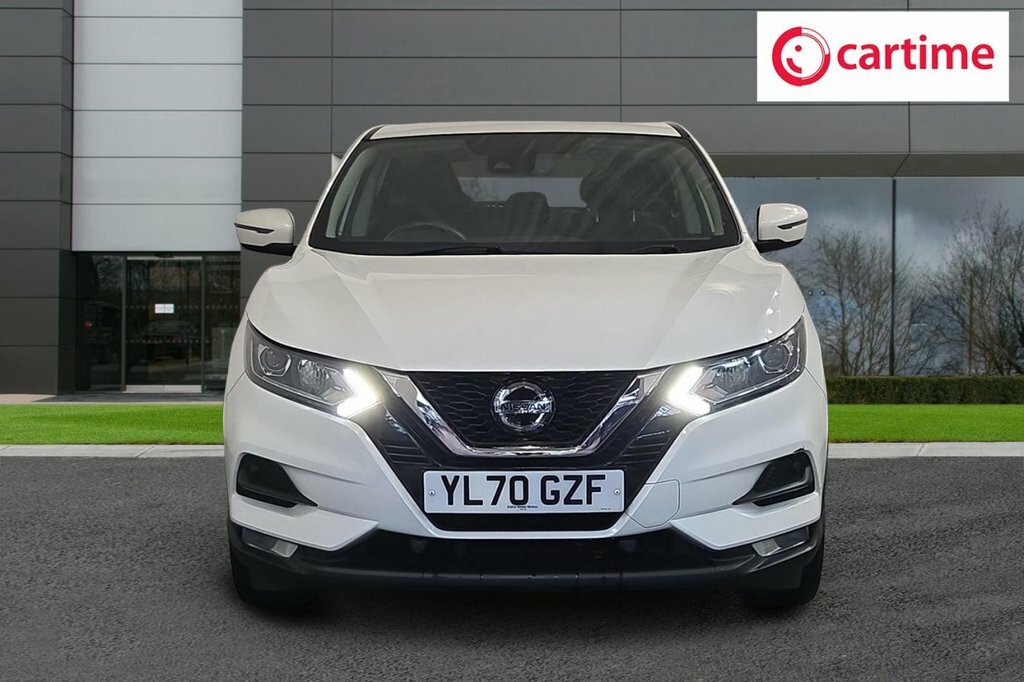 Nissan Qashqai 1.3L Acenta Premium YL70GZF White #4