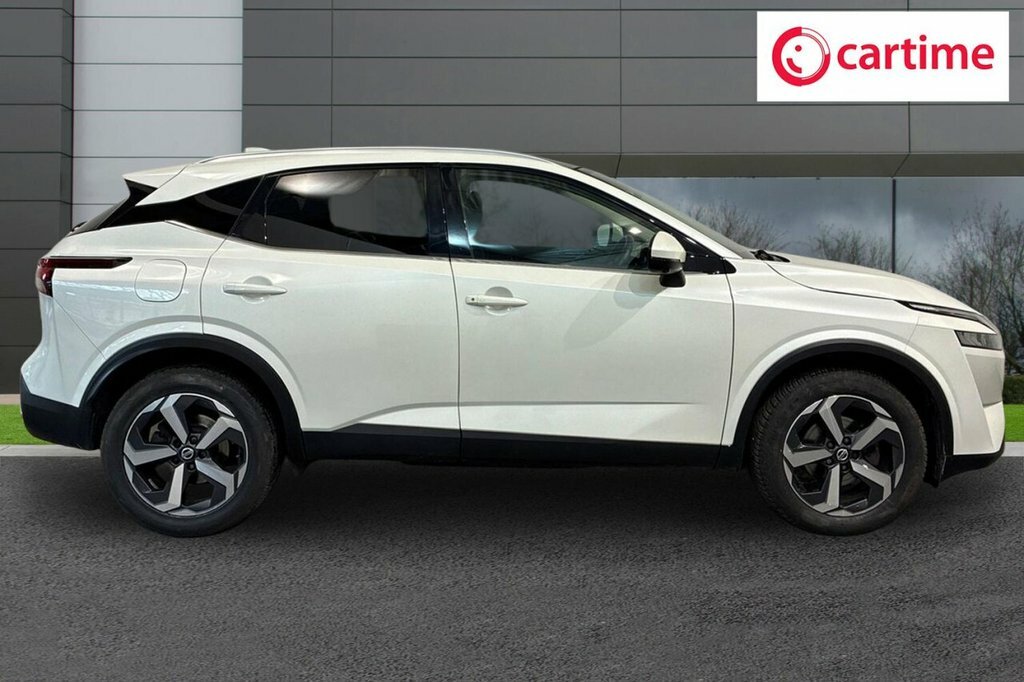 Nissan Qashqai 1.3L N-connecta FN22NXA White #2
