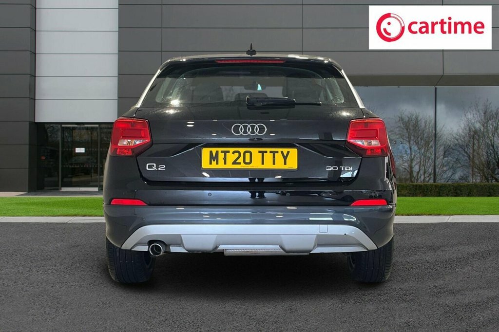 Audi Q2 1L Sport Black #5