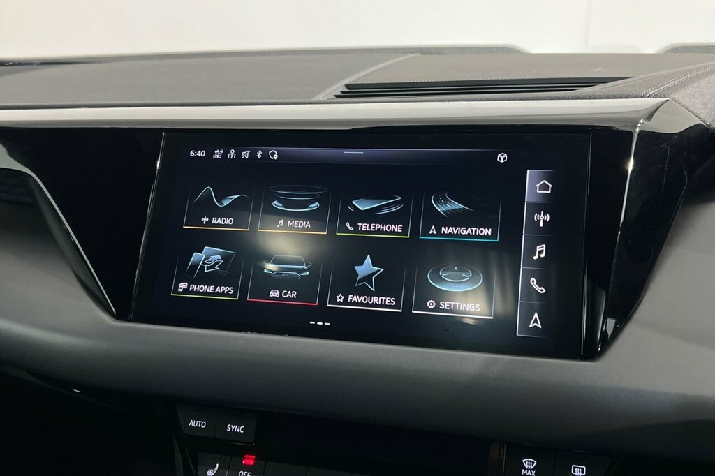 Audi E Tron GT 93.4Kwh Vorsprung Saloon Quattro Black #15
