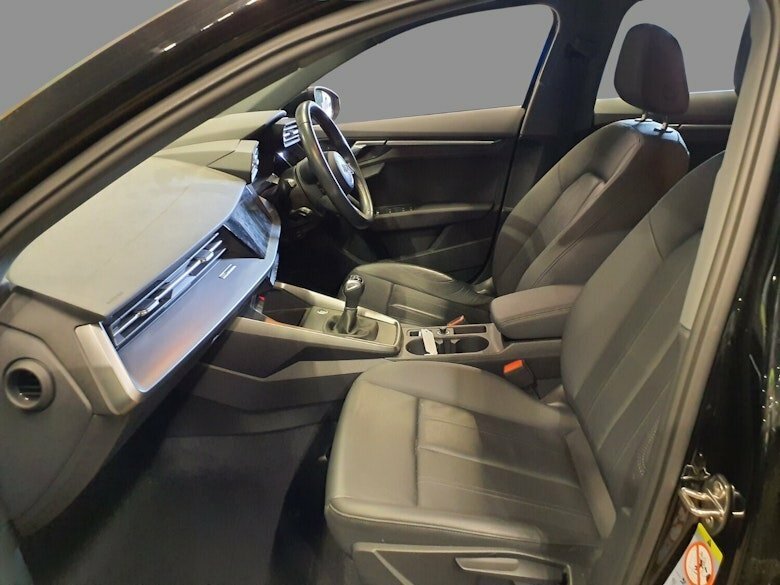 Audi A3 2L Sport Black #5