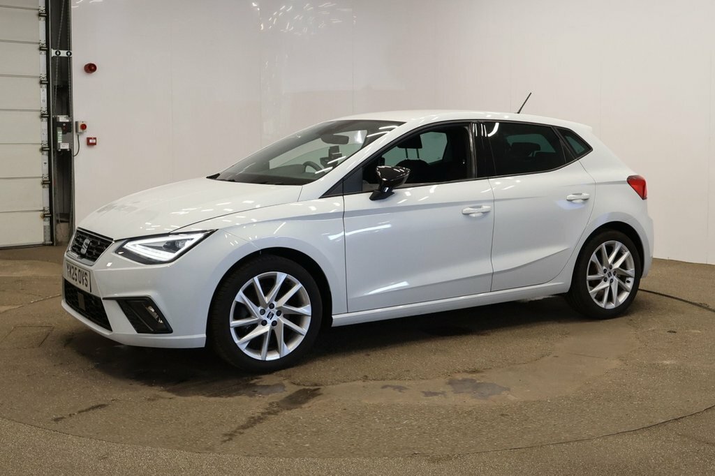 Seat Ibiza 1L Fr YK25OVS White #3