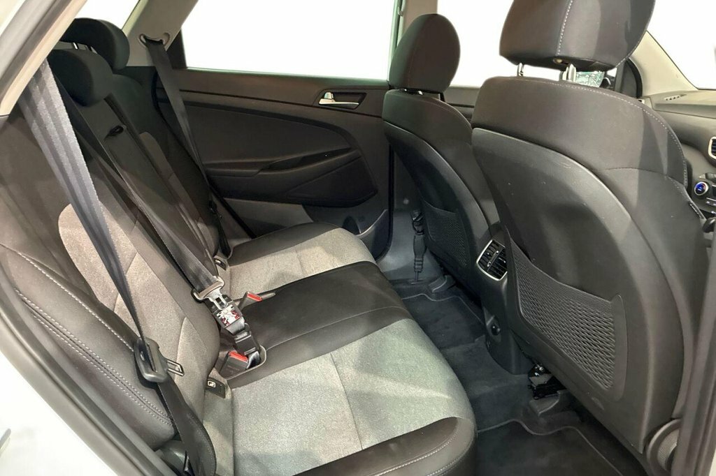 Hyundai Tucson Suv White #8
