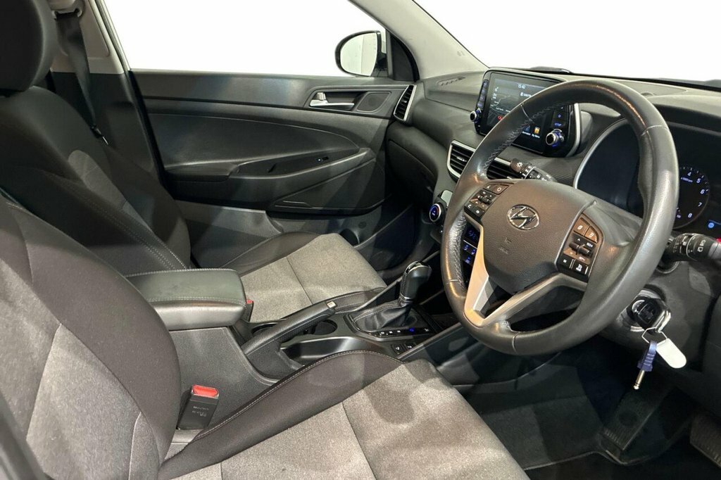 Hyundai Tucson Suv White #7