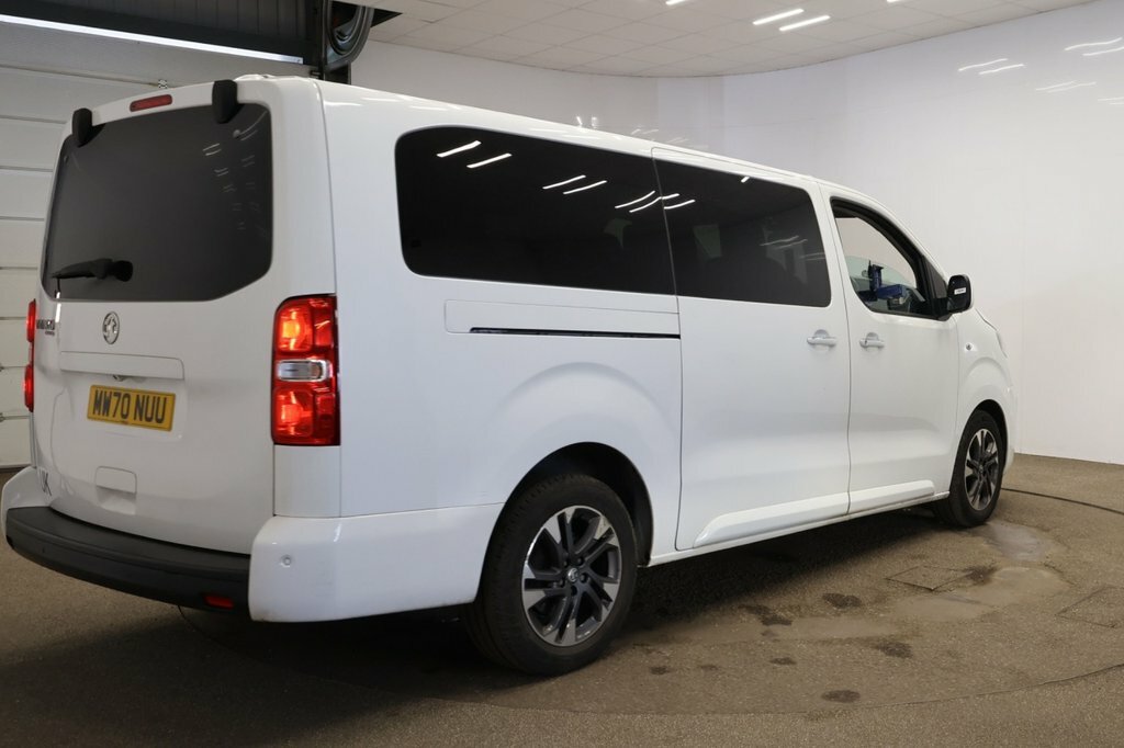 Vauxhall Vivaro 2L Elite L White #4