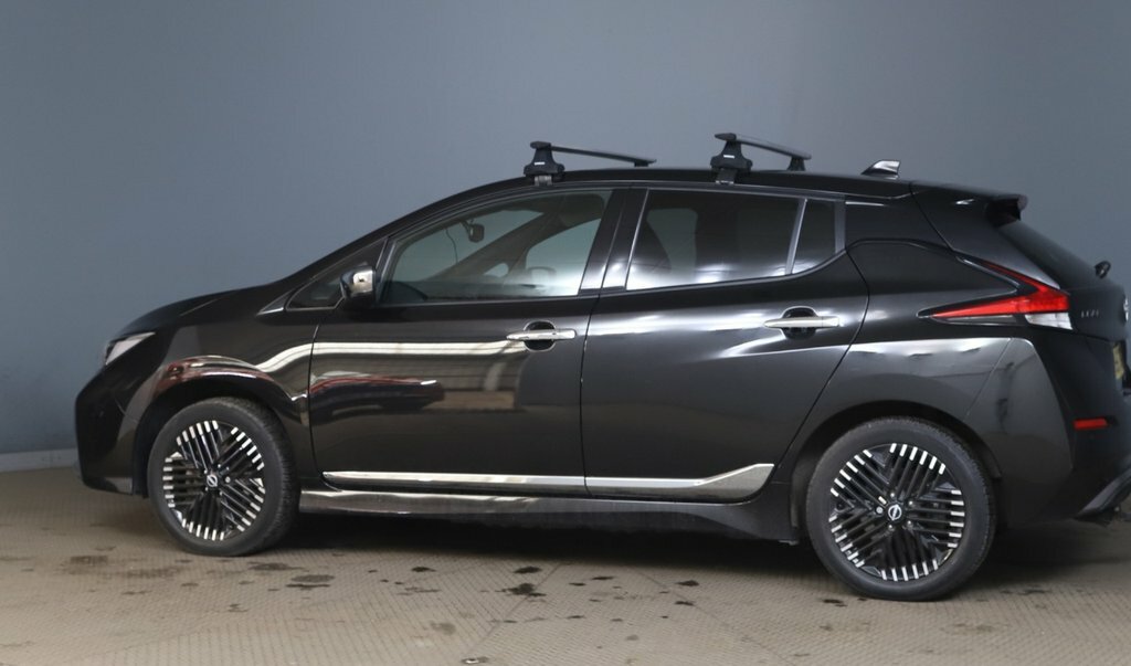 Nissan Leaf Hatchback Black #5