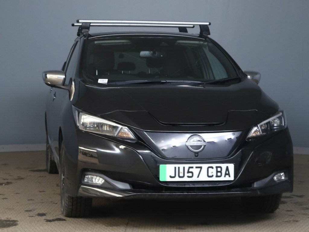 Nissan Leaf Hatchback Black #2
