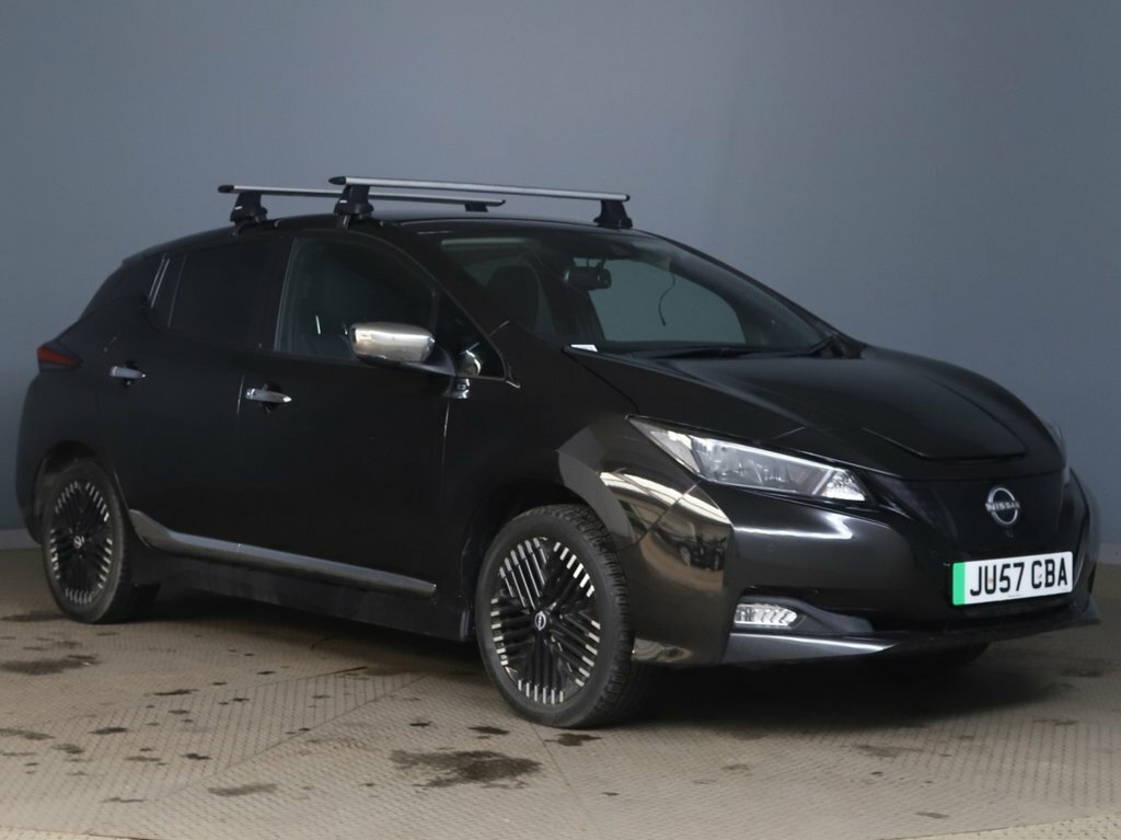 Nissan Leaf Hatchback Black #3