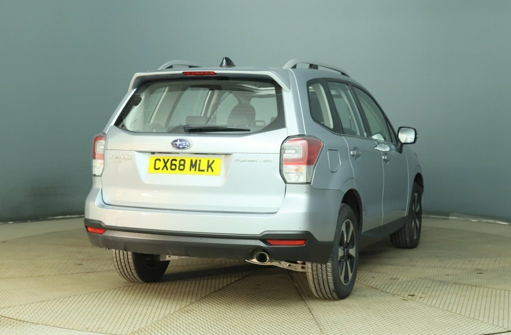 Subaru Forester 2L Xe Premium Silver #4