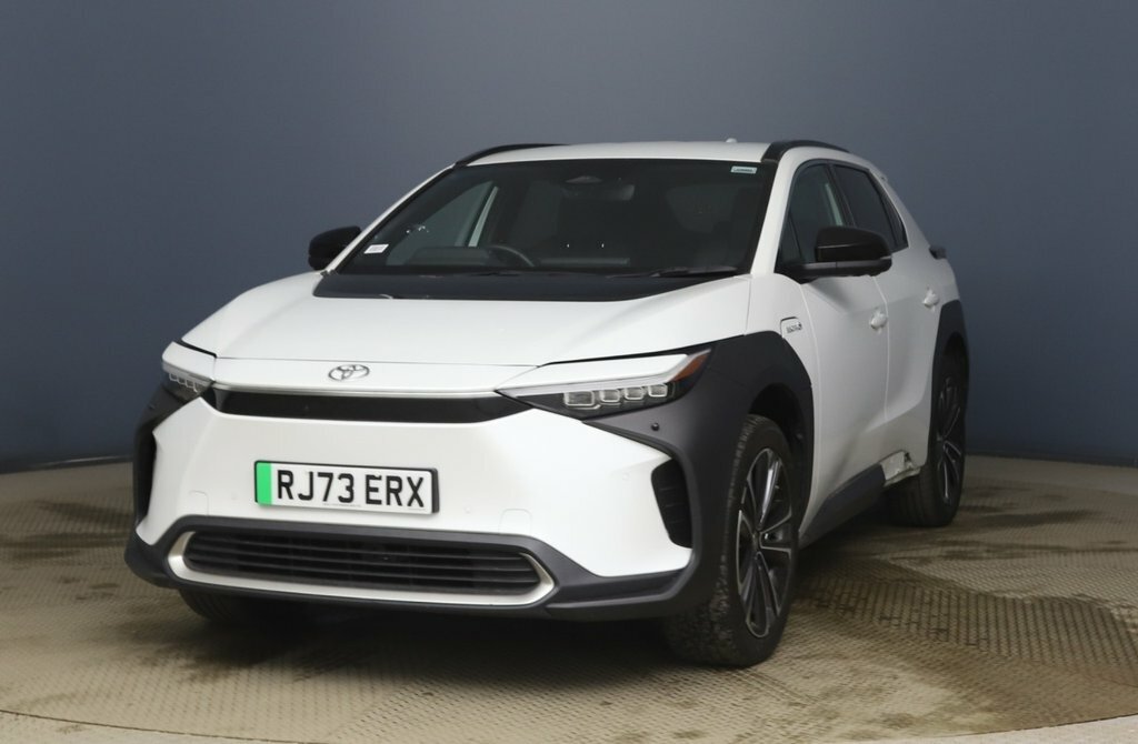 Toyota bZ4X Suv White #3