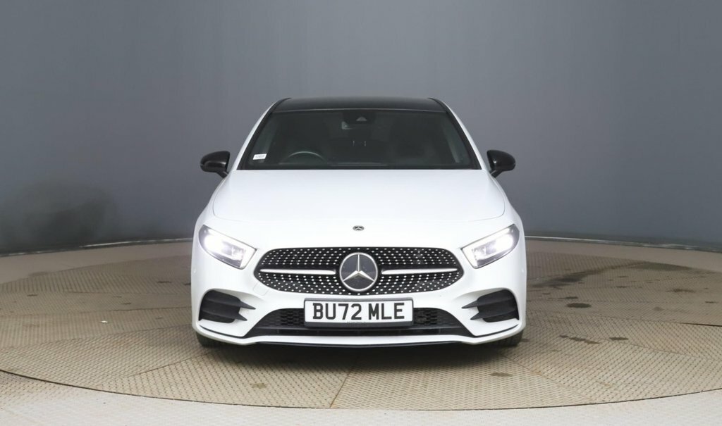 Mercedes-Benz A Class 2L Amg Line Night Edition White #3