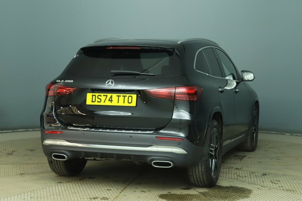 Mercedes-Benz GLA Class 1.3L Amg Line Black #4