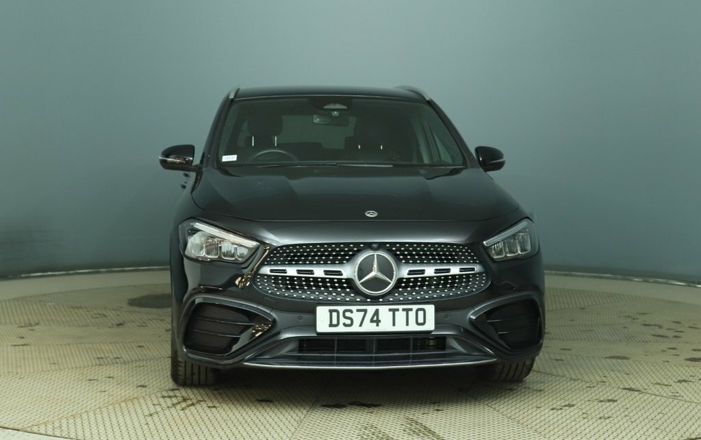Mercedes-Benz GLA Class 1.3L Amg Line Black #3