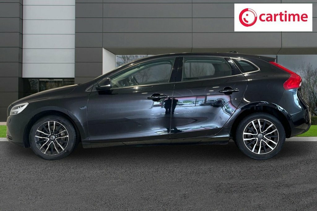 Volvo V40 2L Momentum Nav Plus Black #3
