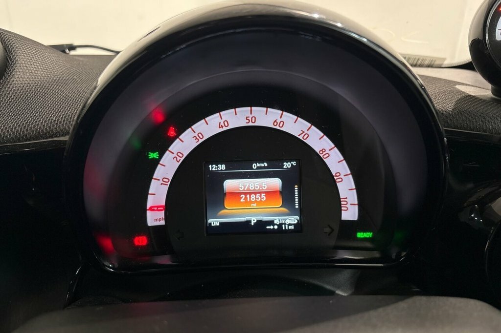 Smart Fortwo Coupe Eq Fortwo Pulse Premium Black #10