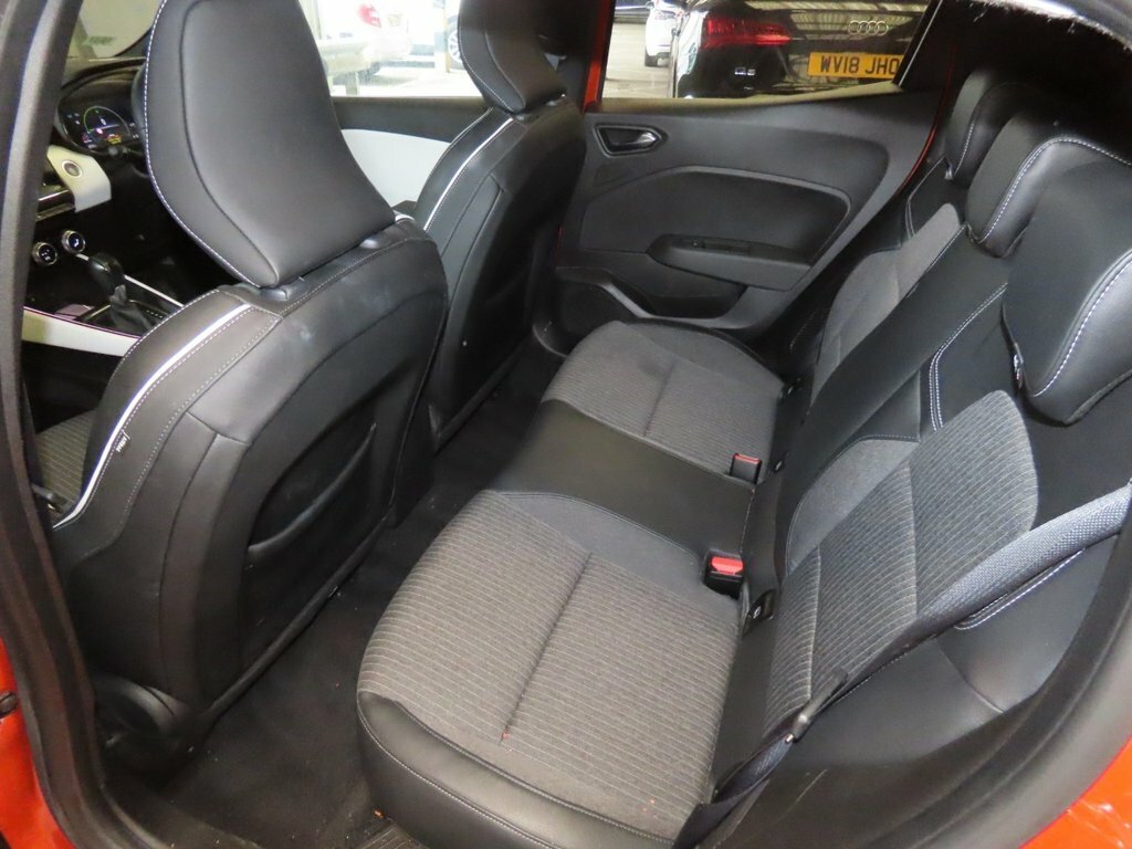 Renault Clio 1.0 Tce Iconic Edition Hatchback White #8
