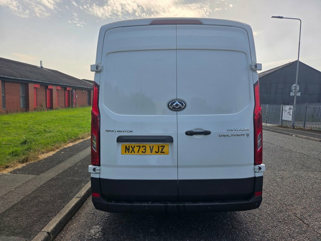 Maxus Deliver 9 Mpv White #4