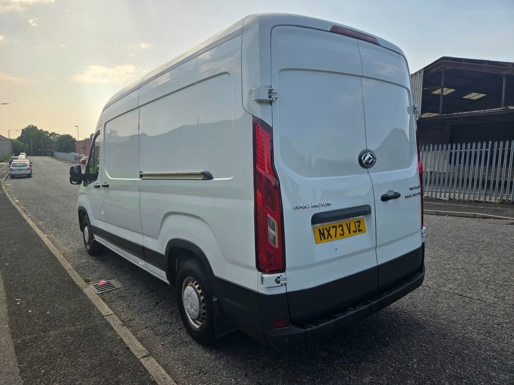 Maxus Deliver 9 Mpv White #6