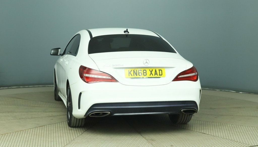 Mercedes-Benz CLA Class 2L Amg Line Night Edition White #5