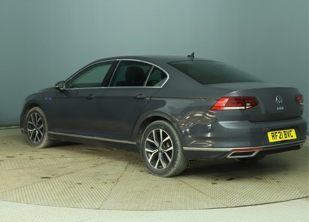 Volkswagen Passat 1.4L Gte Grey #4