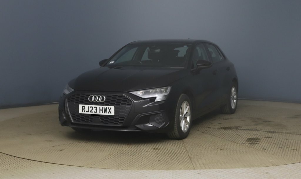 Audi A3 1L Technik Black #2