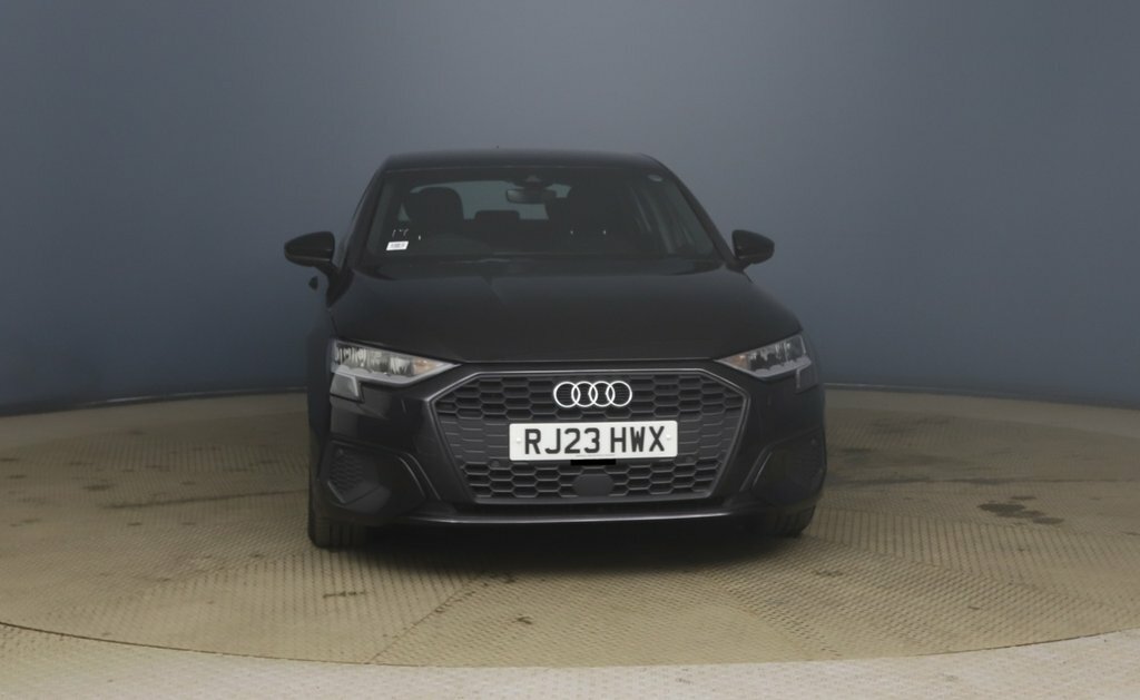 Audi A3 1L Technik Black #3
