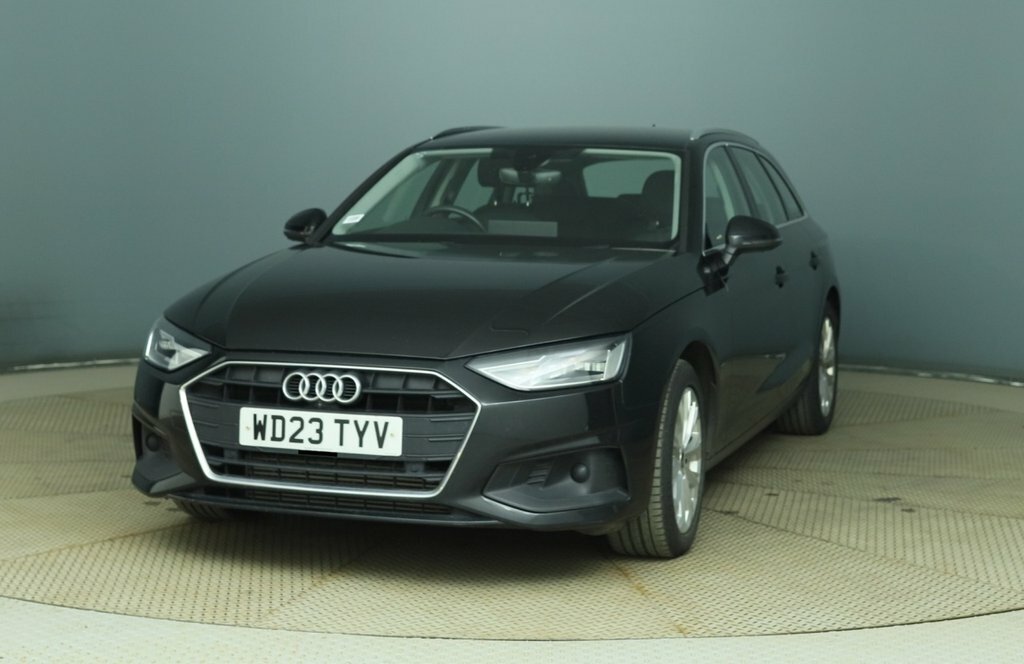 Audi A4 Avant 2L Technik Black #2