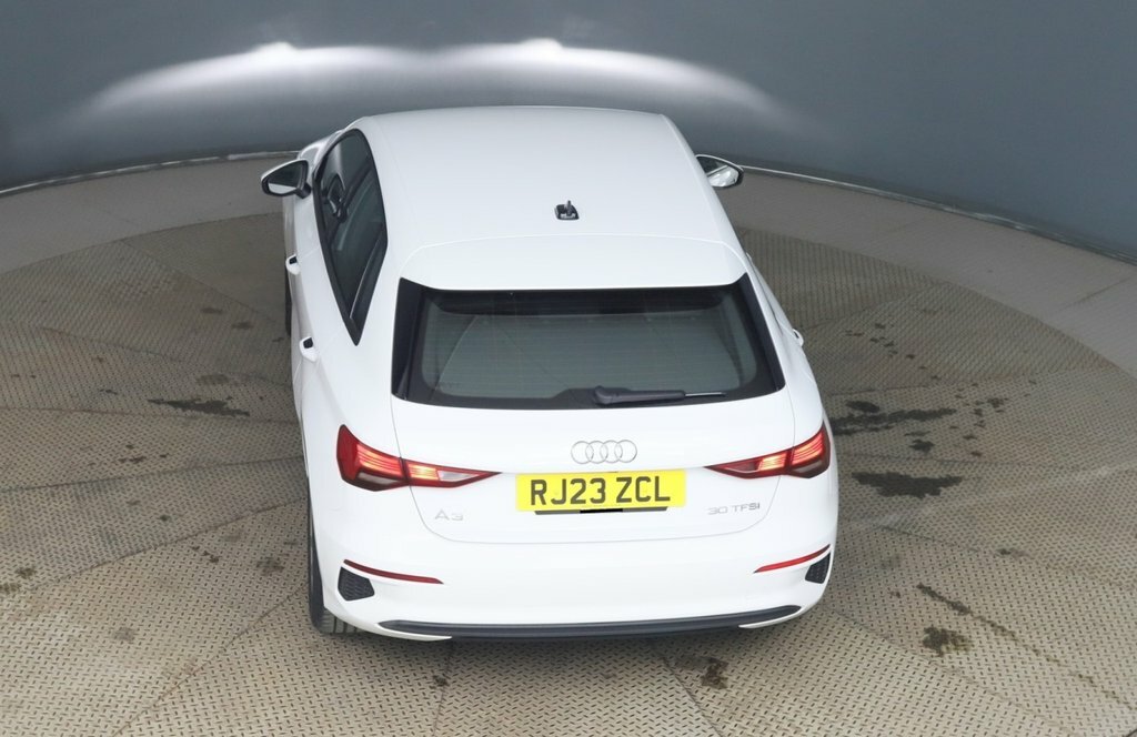 Audi A3 1L Technik White #5