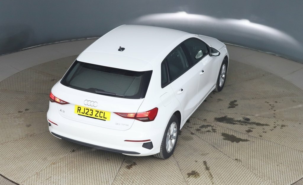 Audi A3 1L Technik White #3
