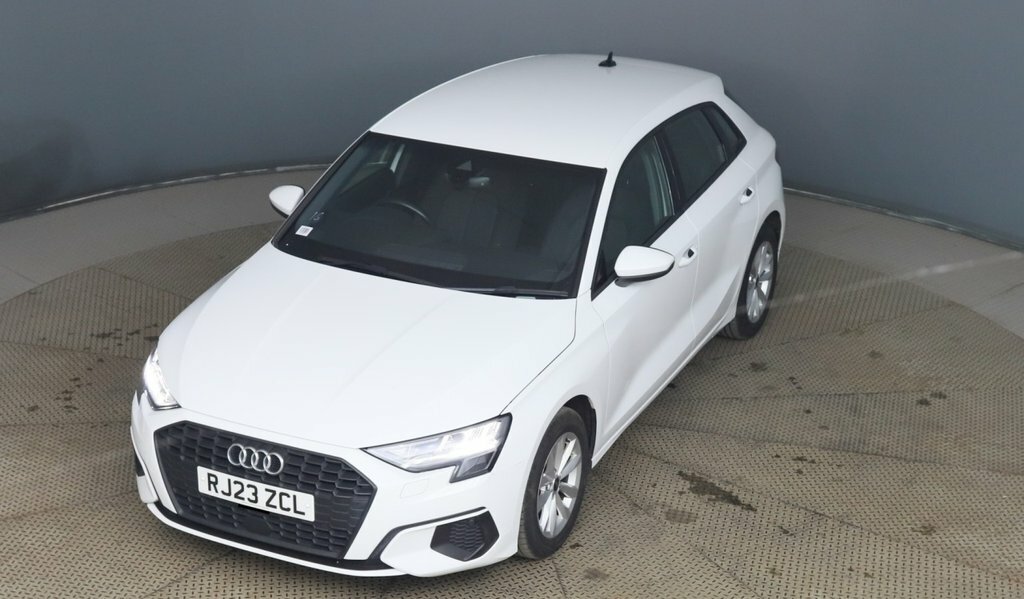 Audi A3 1L Technik White
