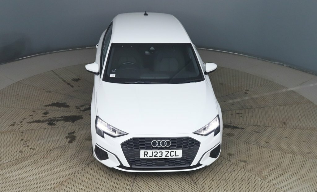 Audi A3 1L Technik White #2
