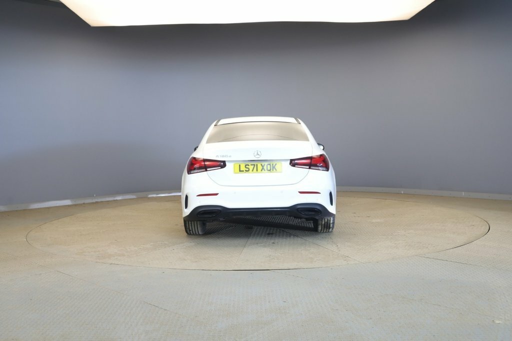 Mercedes-Benz A Class 2L Amg Line Edition White #4