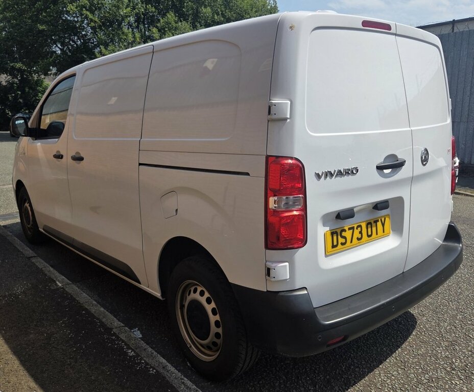 Vauxhall Vivaro 1.5L Prime 6Dr White #4