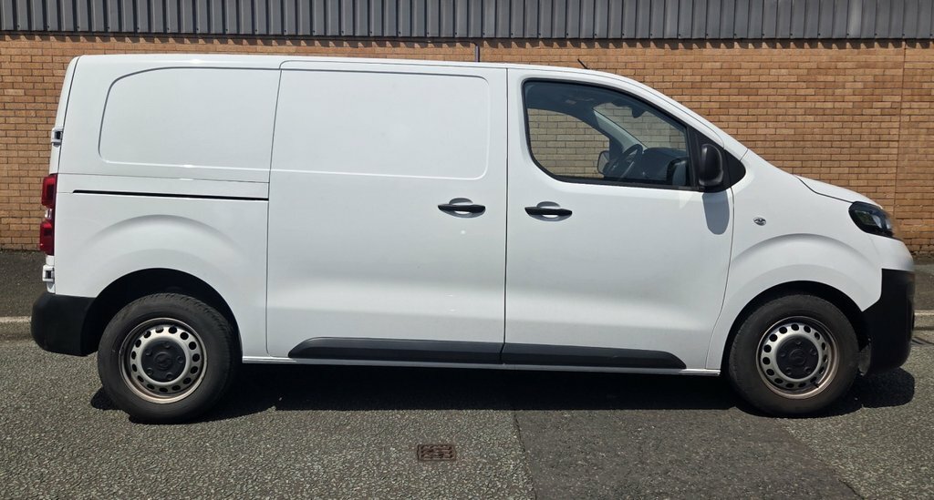 Vauxhall Vivaro 1.5L Prime 6Dr White #3