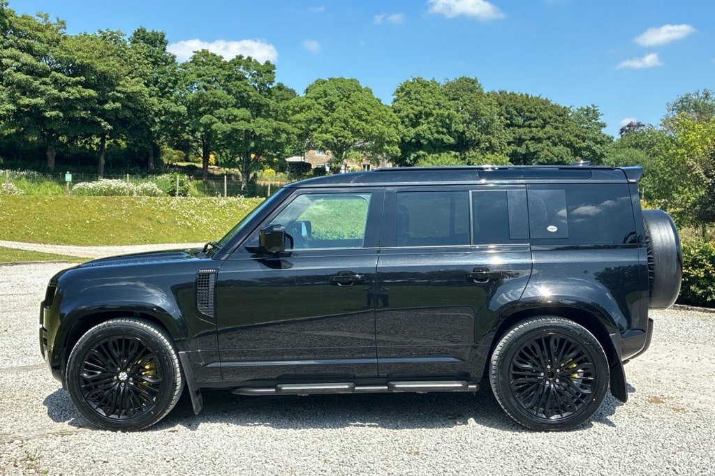 Land Rover Defender 110 3L Xs Edition Black #3