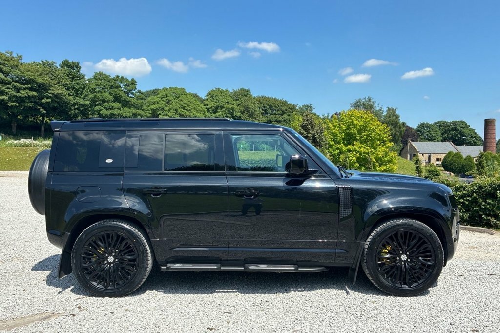 Land Rover Defender 110 3L Xs Edition Black #2