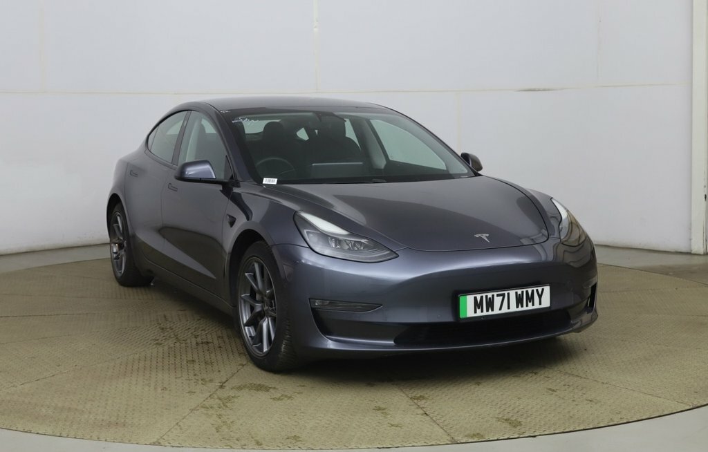 Tesla Model 3 Saloon Grey