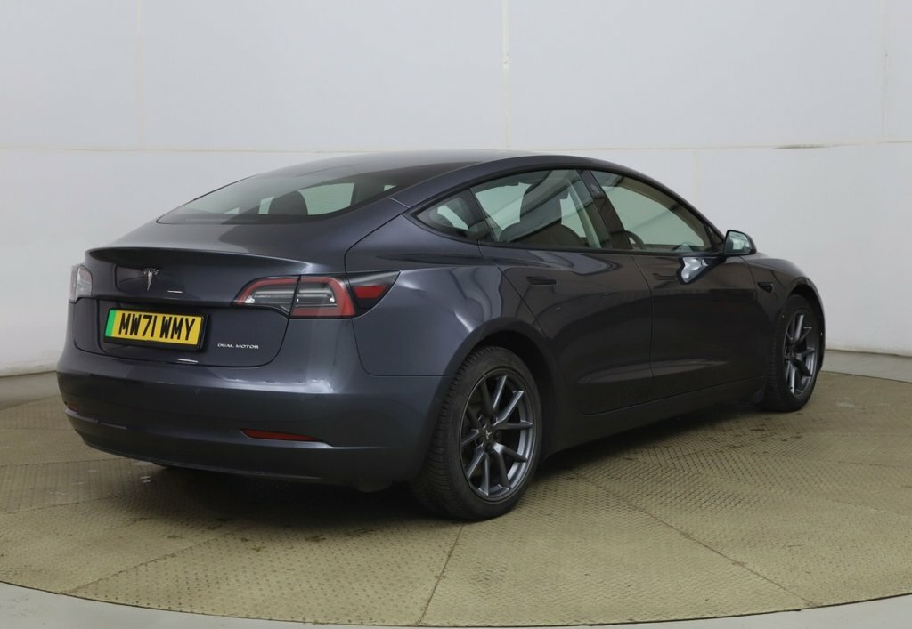 Tesla Model 3 Saloon Grey #4
