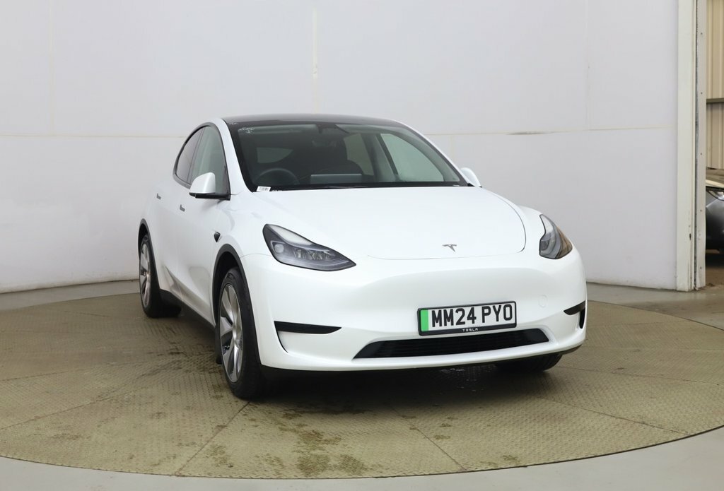 Tesla Model Y Suv White