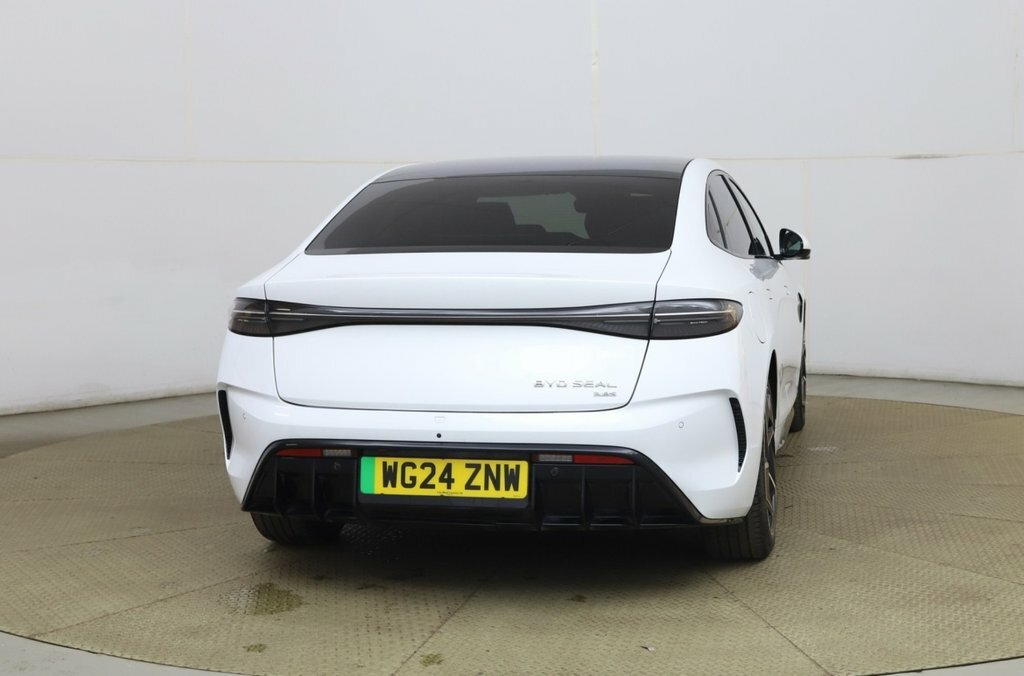 Byd Seal Saloon White #4