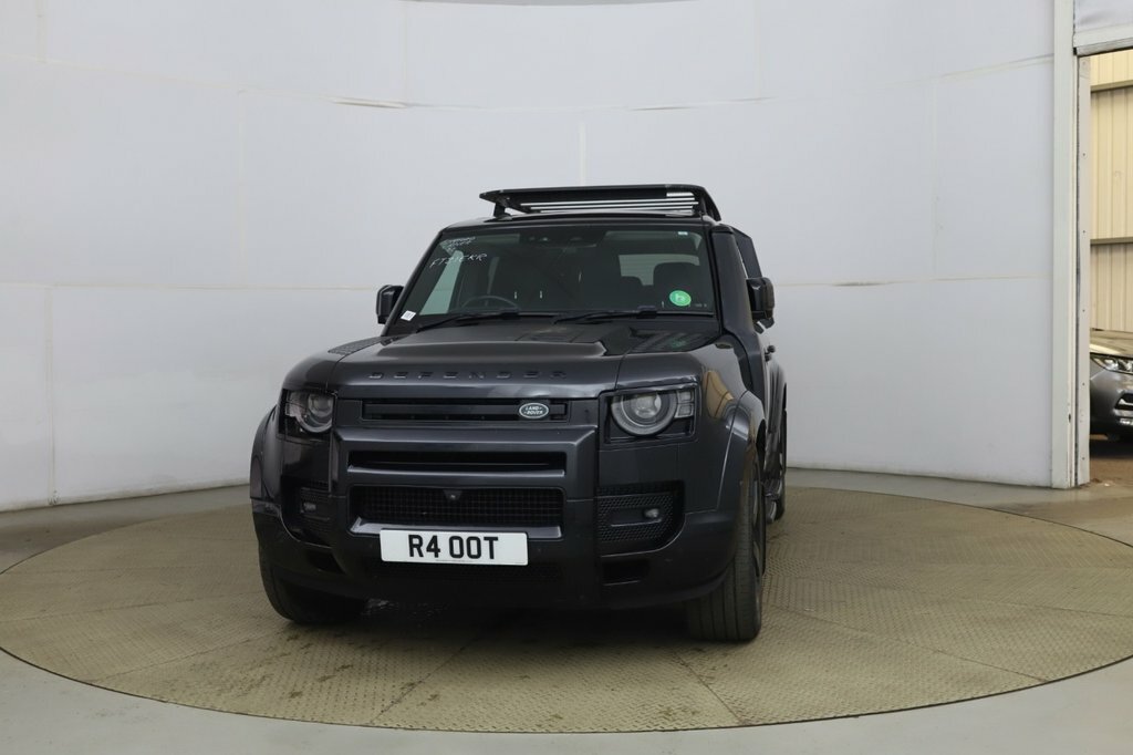 Land Rover Defender 110 2L Hse Black #2