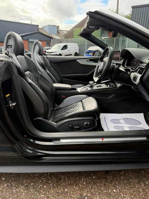 Audi S5 Hatchback Black #9