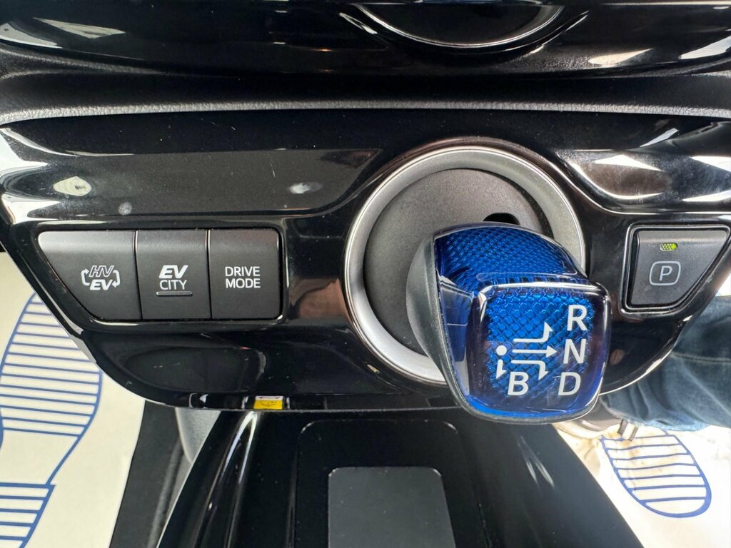 Toyota Prius+ Mpv 201823 #20