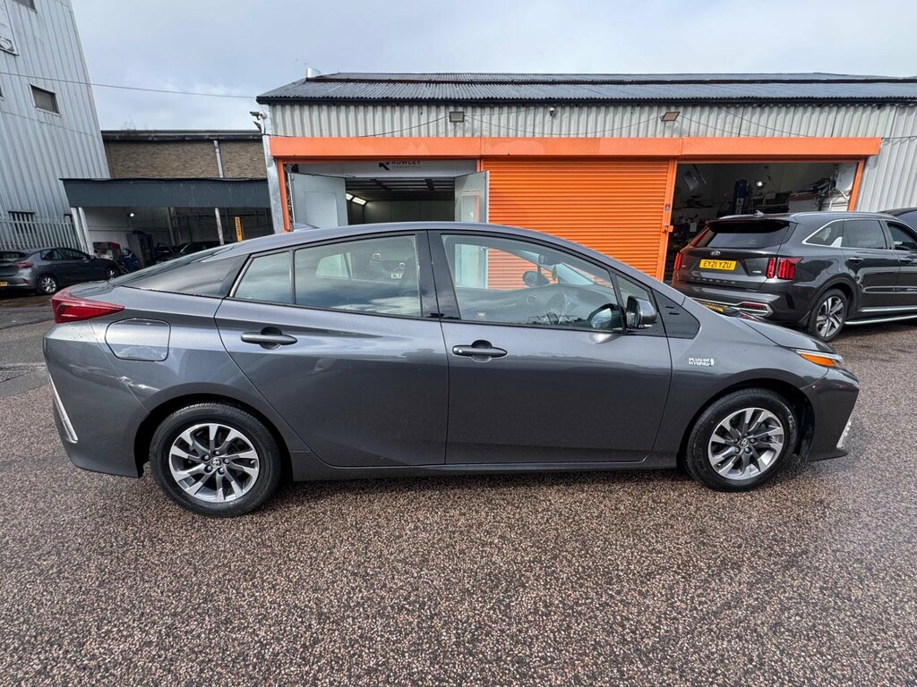 Toyota Prius+ Mpv 201823 #7