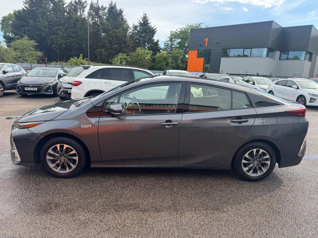 Toyota Prius+ Mpv 201823 #8