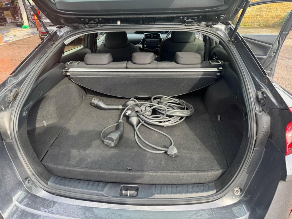 Toyota Prius+ Mpv 201823 #18