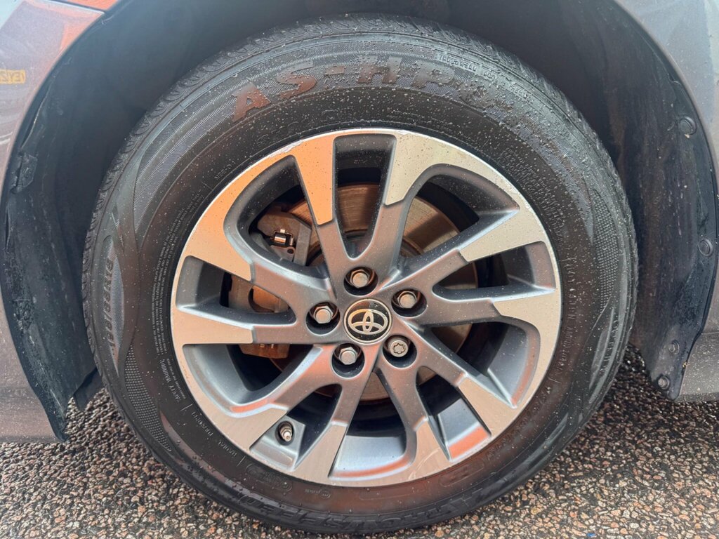 Toyota Prius+ Mpv 201823 #24